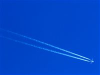 Fly mot bl himmel